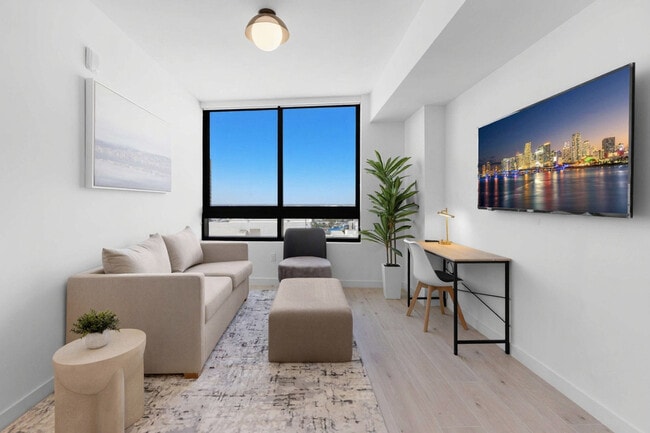 Building Photo - 225 N Miami Ave