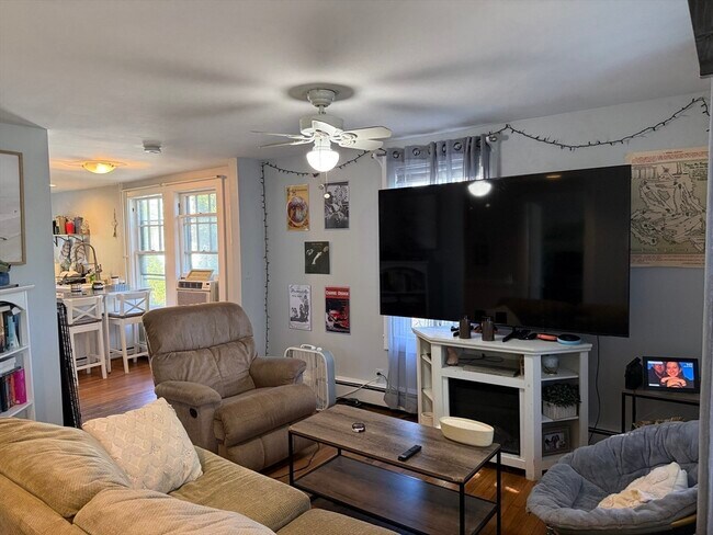 Photo - 21 1/2 Union St