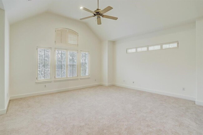 Photo - 1412 Castle Ct Unidad A