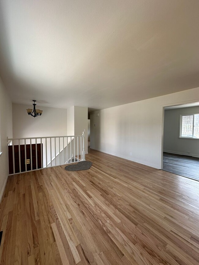 Photo - 4bed Rental June 2026