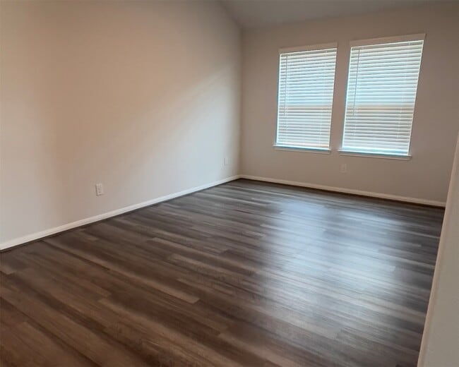 Photo - 2450 Goddard Grn Dr