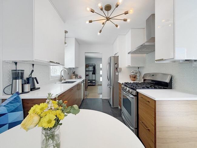 Photo - Gorgeous 3-Bed/2 Bath in the Heart of Saint Louis Park - Dogs Welcome!