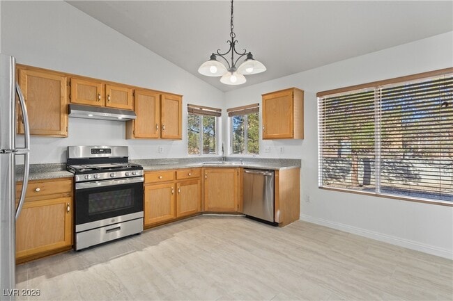 Building Photo - 9475 S Soloshine St