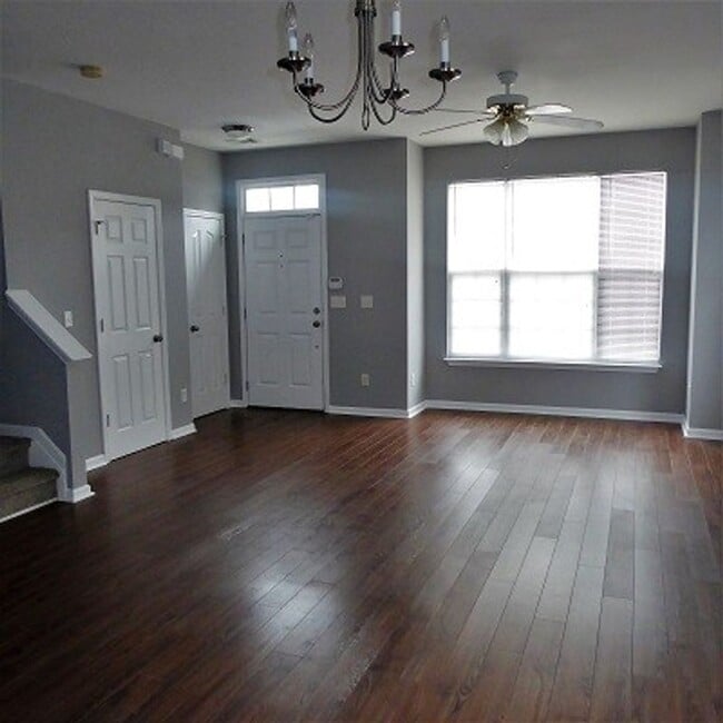 Photo - 3BR/2.5BA Townhome in Cobblestone Cove, Mo...