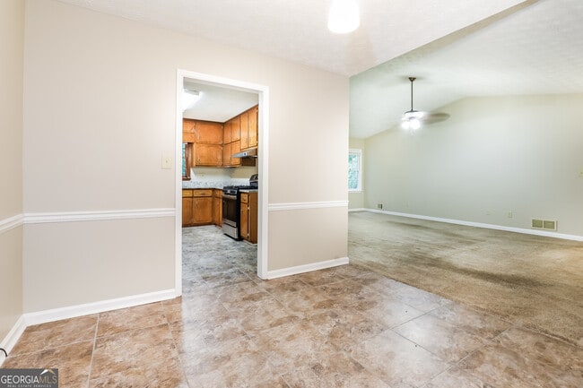 Photo - 145 Cowan Dr