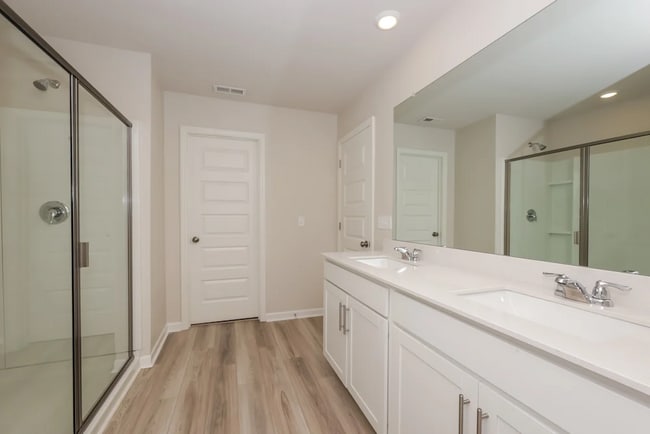 Photo - 1041 Legacy Ct