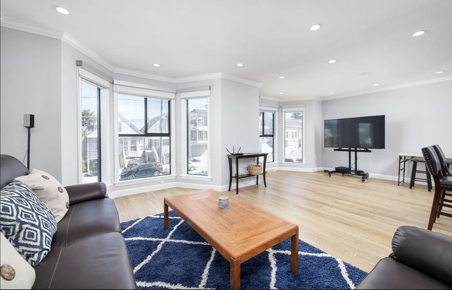 Photo - 237 Lee Ave Unidad 237