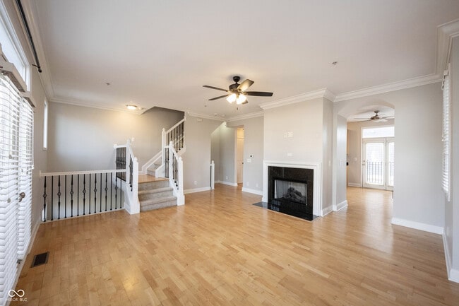 Photo - 515 E New York St