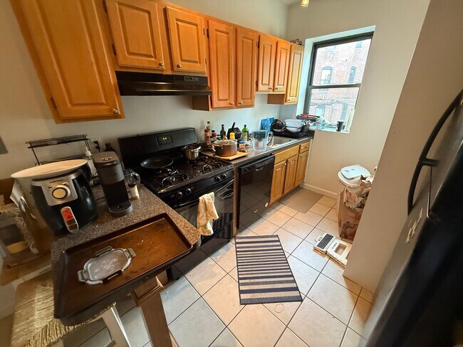Photo - 1942 Beacon St Unit 1