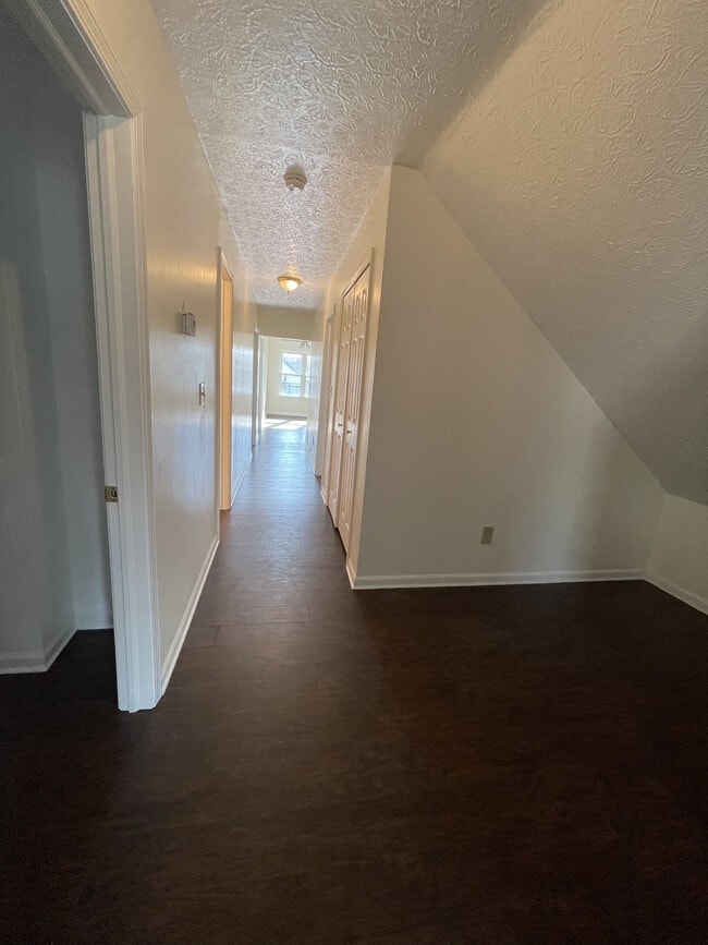 Photo - 2092 W 42nd St Unit Upper