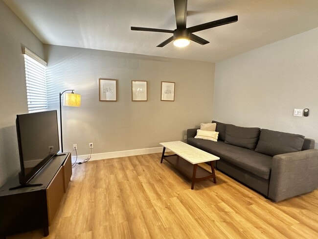 Photo - FULLY FURNISHED 1 BEDROOM 1 BATHROOM CONDO UPDATED HEART OF THE VALLEY