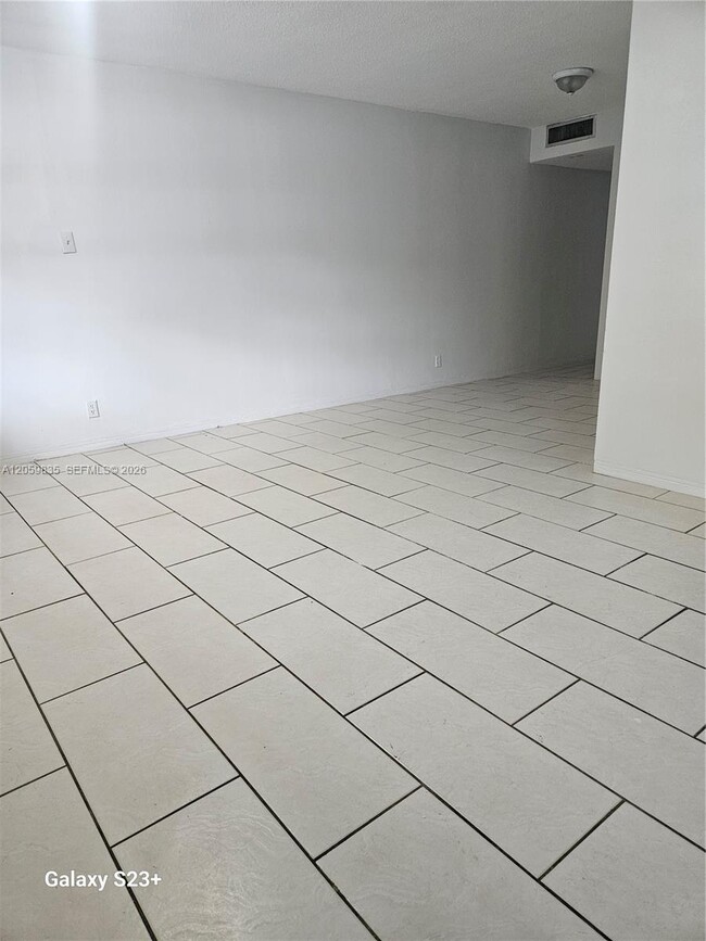 Photo - 5715 Hayes St Unit 5715