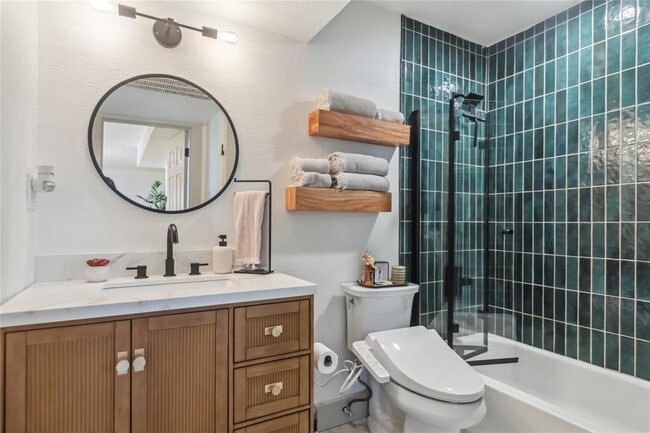 Photo - 1313 E 52nd St Condo Unit 101