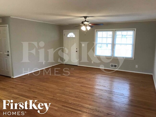 Photo - 147 Shady Ln Cir