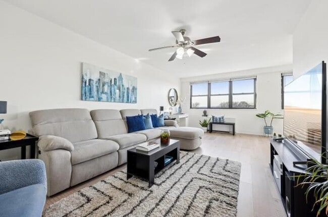 Building Photo - 1225 John F. Kennedy Blvd Unit 57B