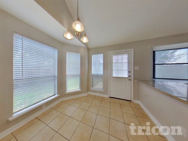 Photo - 13822 Cantwell Dr