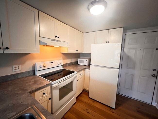 Photo - Beautiful, unfurnished studio condo in Myrtle Beach Golf and Yacht. Available now!