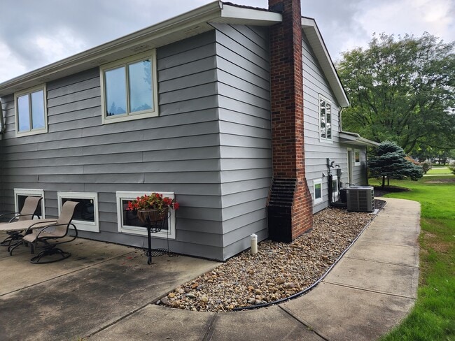 Photo - 20311 Village Green Dr