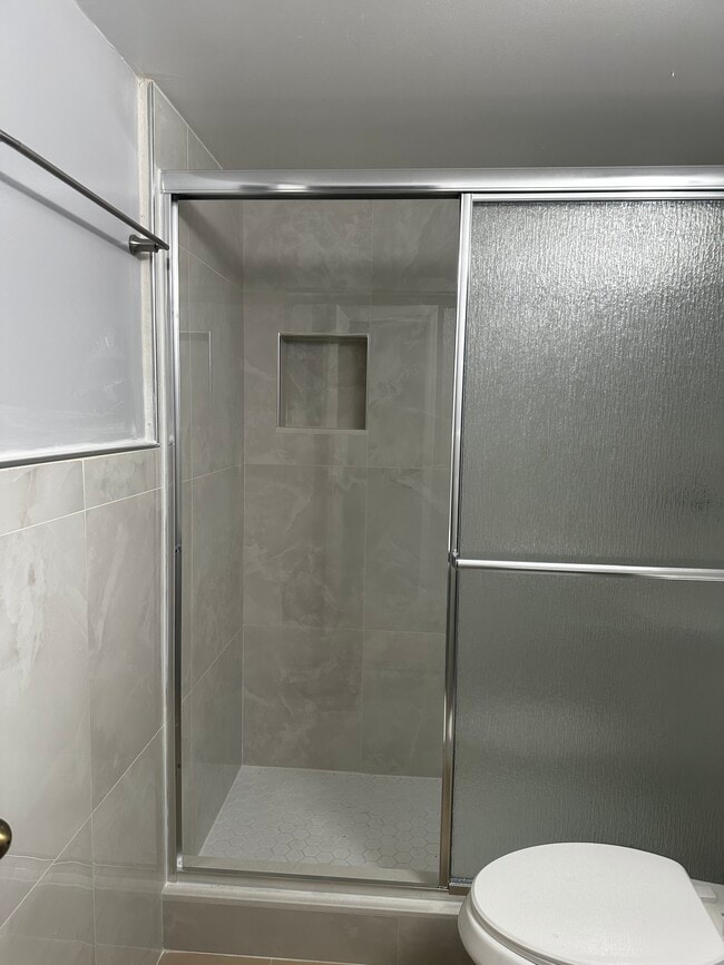 Building Photo - 250 NW 107th Ave Unit 211