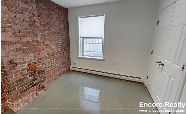 Photo - 125 Saint Botolph St Unit 9