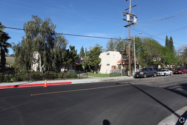 Photo - 9015 Owensmouth Ave