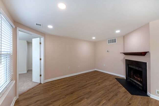 Building Photo - 4356 Pembrook Village Dr
