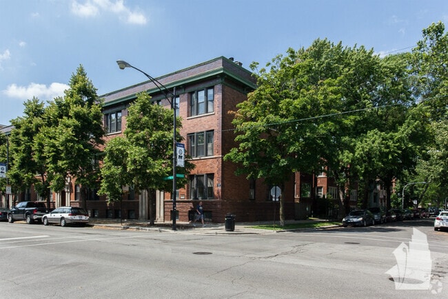 Building Photo - 3849 N Southport Ave Unit #1 Rental