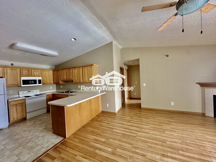 5924 Sutton Pl
