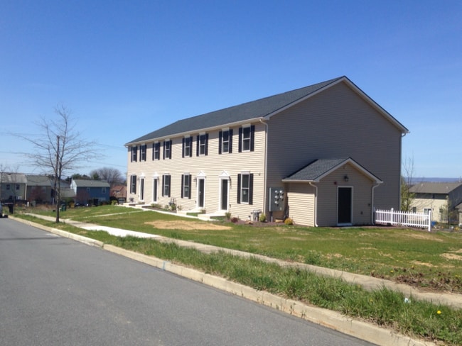 Photo - 473 Cypress Ln