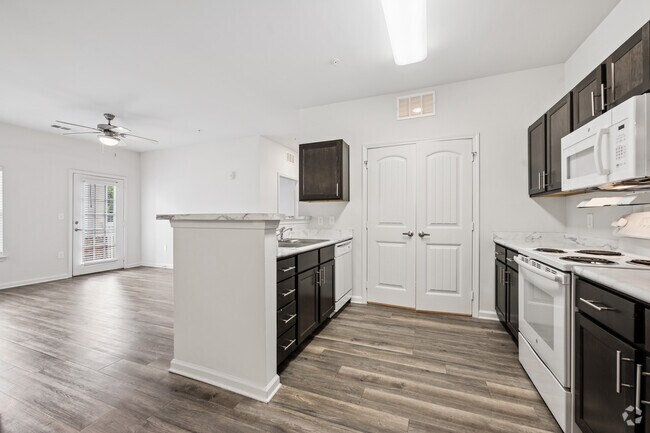 3BR, 2BA - 1,167SF - Kitchen