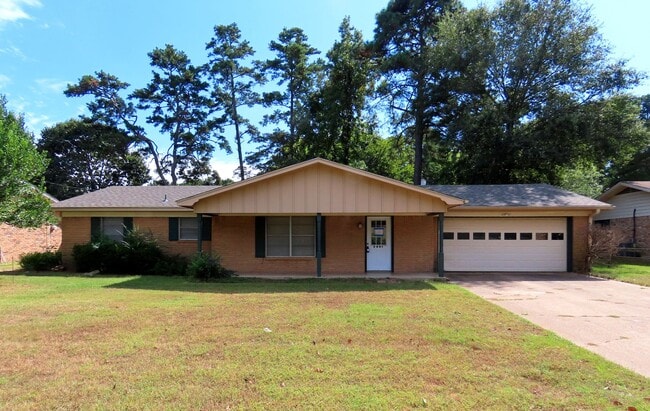 Photo - Updated 3 Bedroom, 2 Bath Home Near UT Tyler