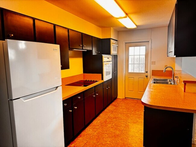 Photo - 4 bedroom in Tempe