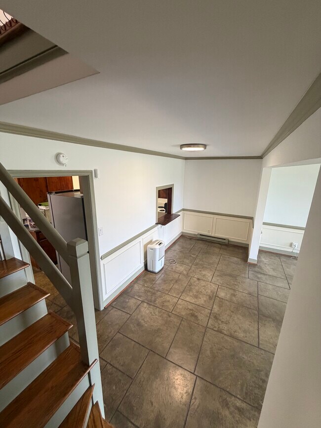 596A Reservoir Ridge Rd