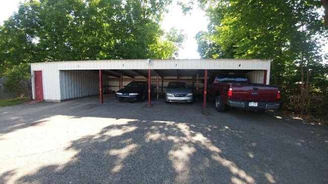 Photo - 408 N Main St