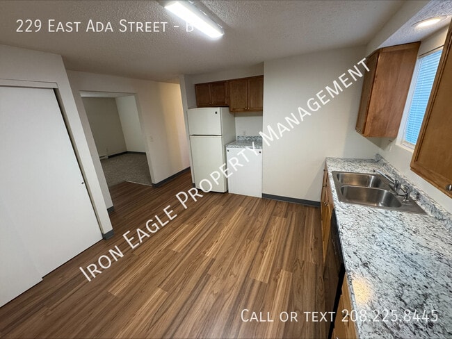 Photo - 229 E Ada St