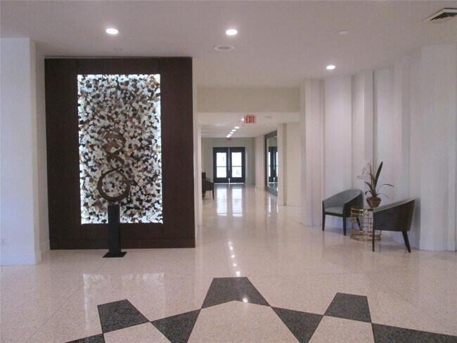 Photo - 2000 S Ocean Blvd Unidad 8J