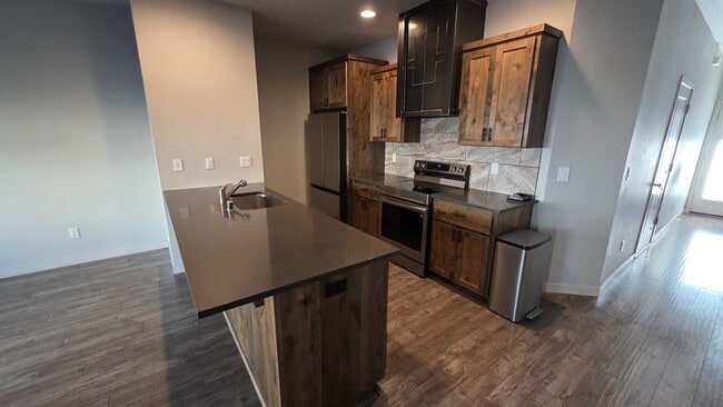 Photo - 129 N 44th Pl