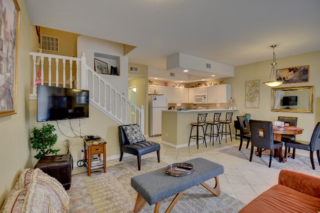 Photo - 100 Palm Harbor Pkwy