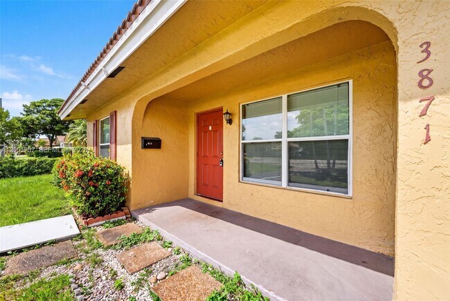 Photo - 3871 NW 110th Ave Unidad N-S
