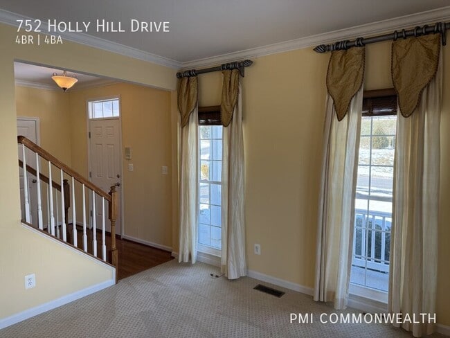 Photo - 752 Holly Hill Dr