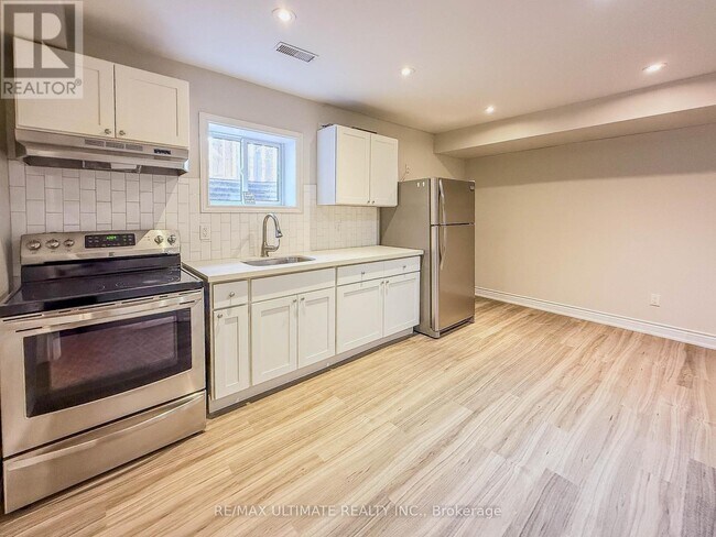 Photo - 111 Combe Ave