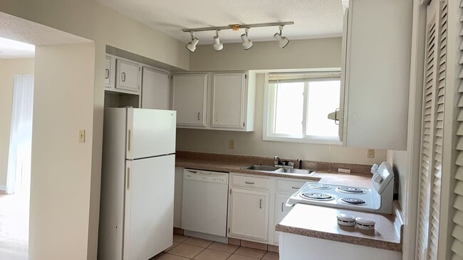 Photo - 3Bd/ 2 BA condo at Briarcliffe West