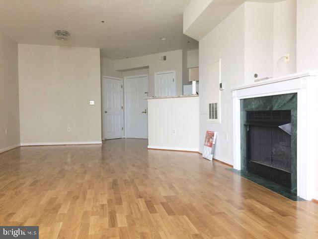 Photo - 1625 International Dr Unit 421