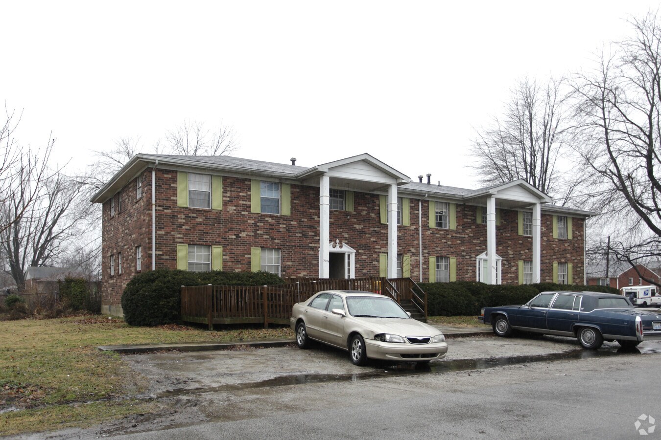 Photo - 5304 Sennridge Dr Apartments