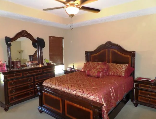 Photo - Charming 3BR Home with Open Floor Plan, Screened Porch & Covered Front Porch in Lakeland