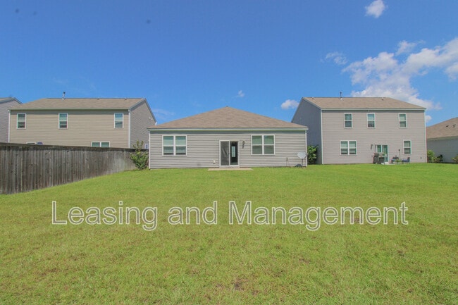 411 Zenith Blvd