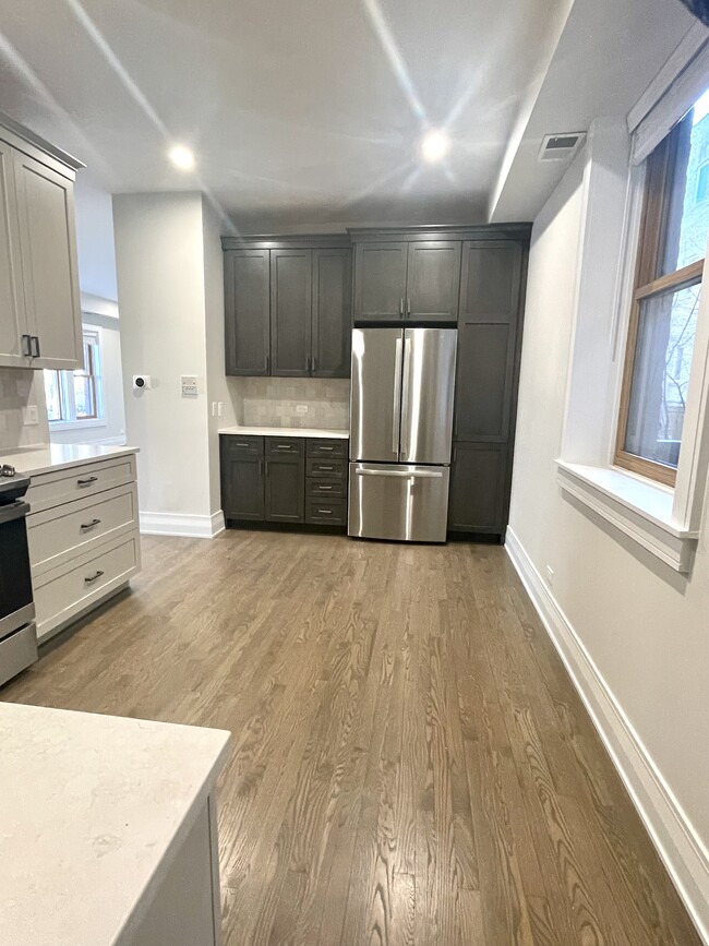 Photo - 2539 W Iowa St