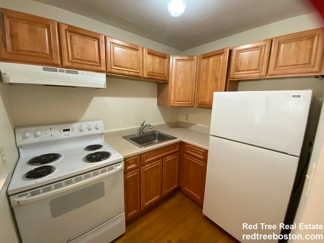 Building Photo - 34 Gardner St