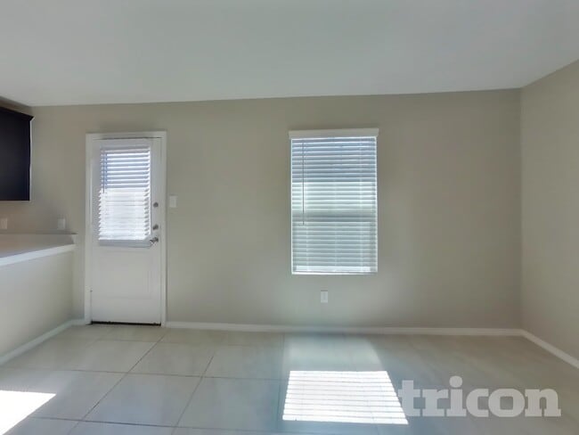 Photo - 6001 Determine Ln