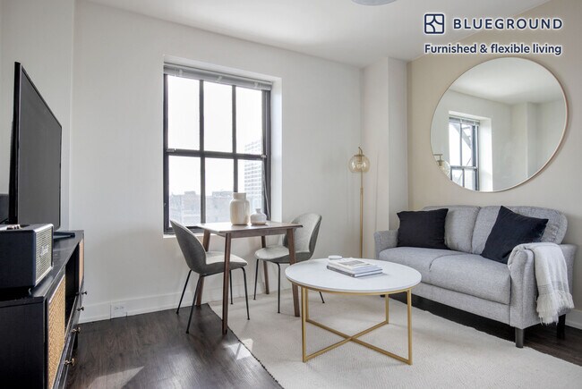 Photo - 1020 W Lawrence Ave Apartment Unit FL9-ID982